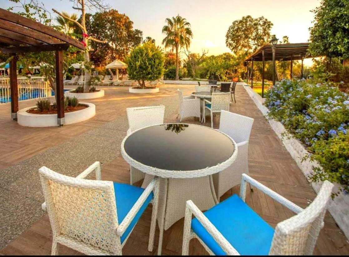 Hotel Merit Cyprus Gardens Seafront & Beach & Casino
