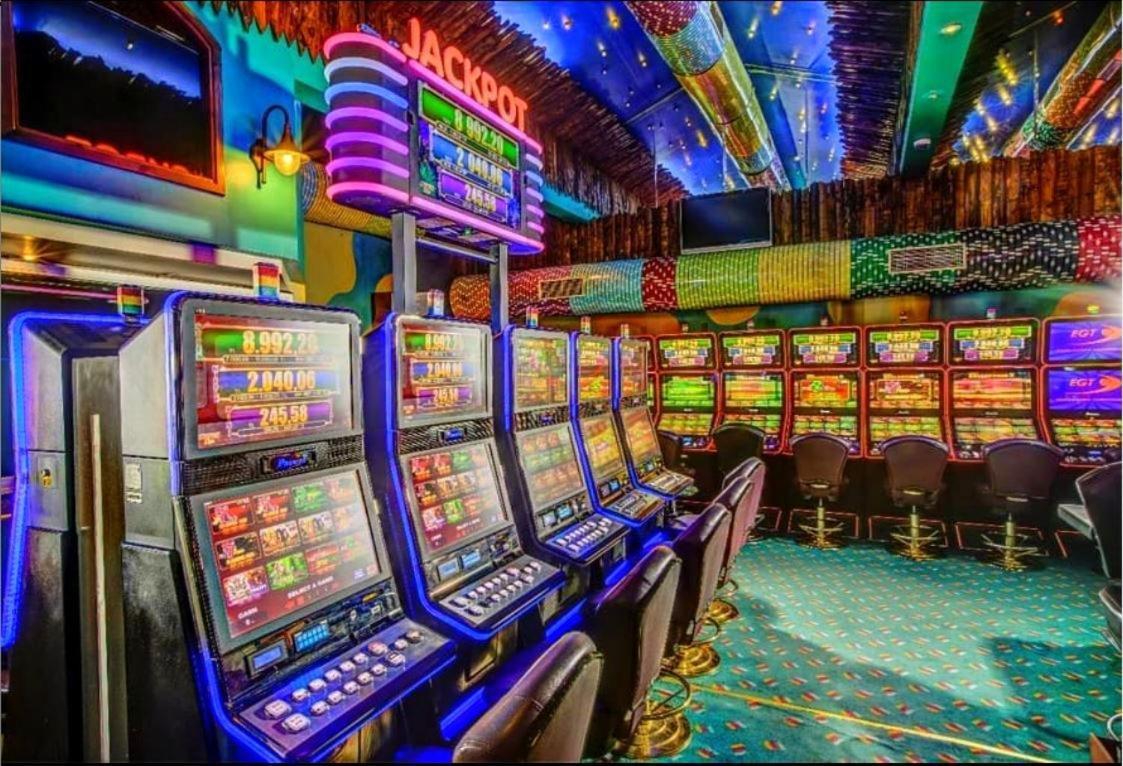 Merit Cyprus Gardens Seafront & Beach & Casino 4*