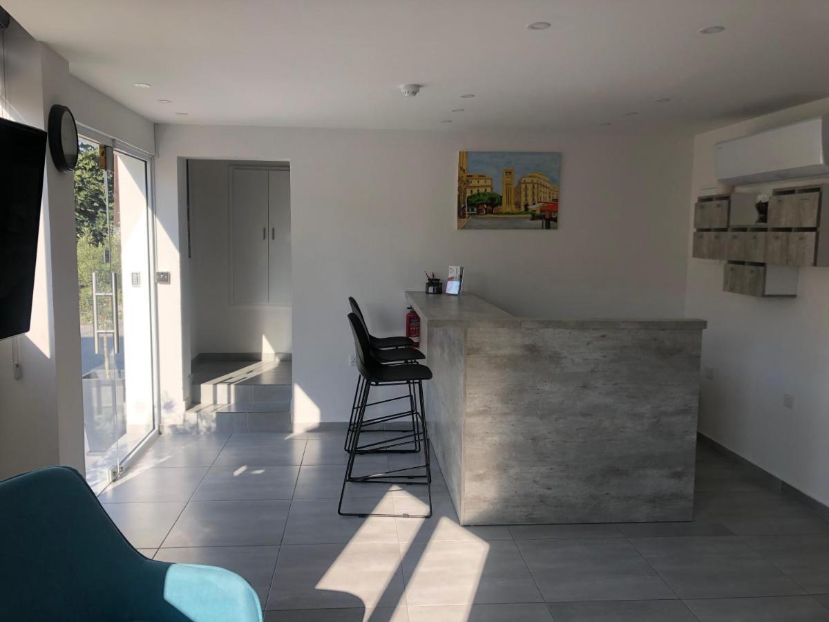 White 11 3* Larnaca