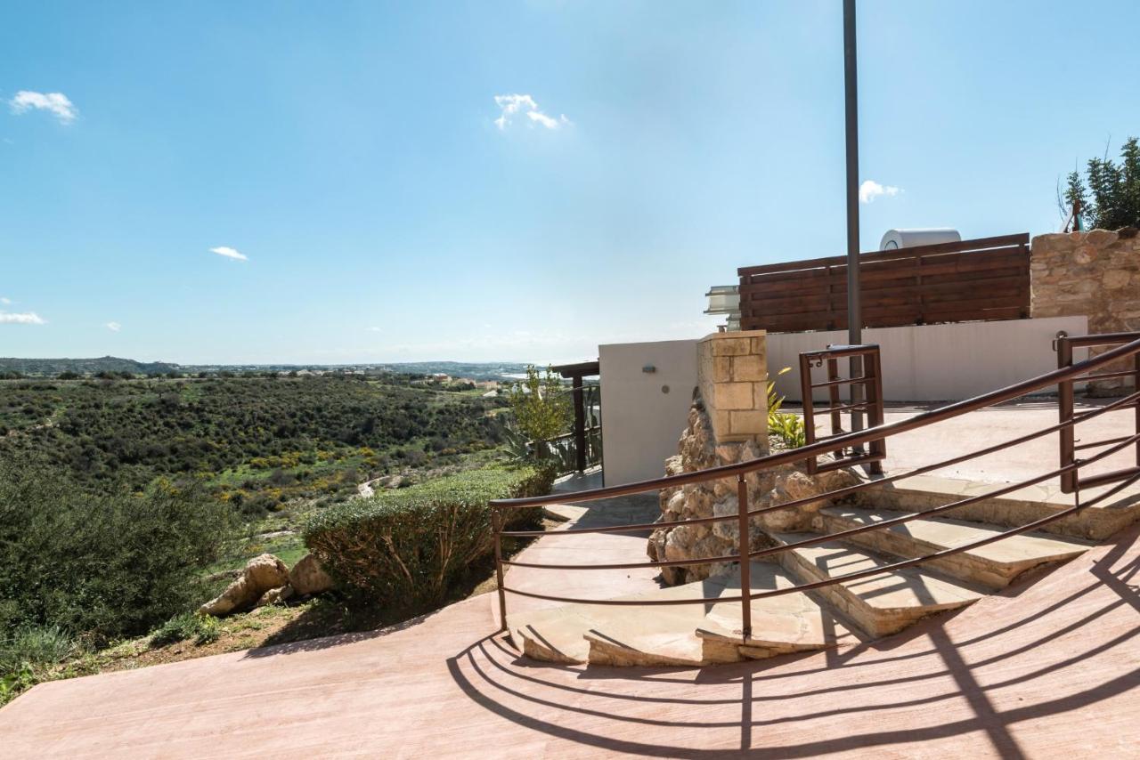 Thea Villa Peyia