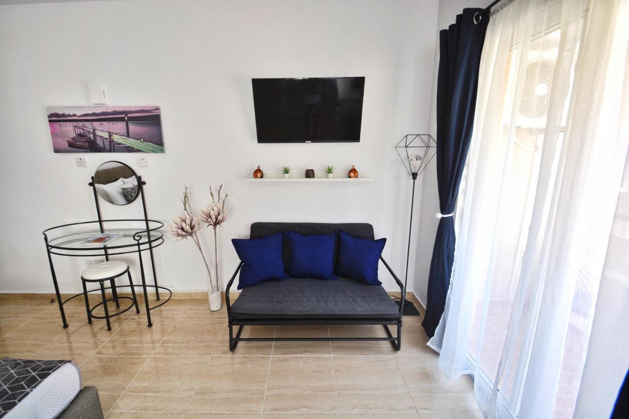 Pmp Adamia Appartement Peyia