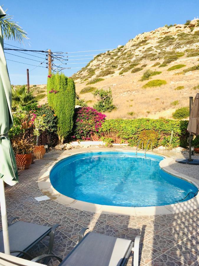 Villa Alicia With Priv Pool, Beautiful Garden And Shady Veranda- 5 Min To The *