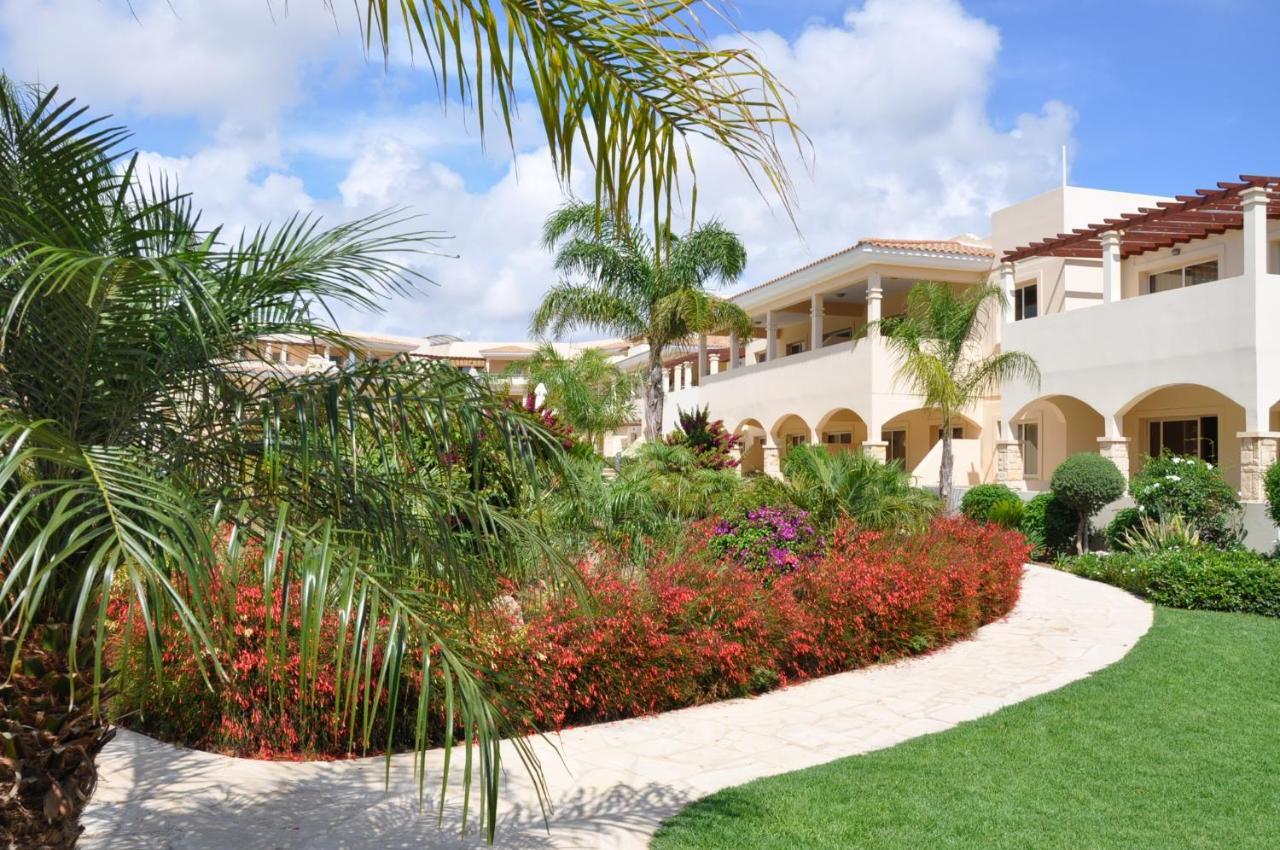 Appartement 2 Bed, 2 Bath In *