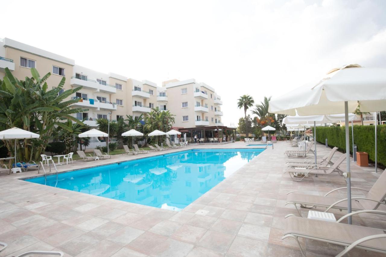 Debbiexenia Aparthotel 3*
