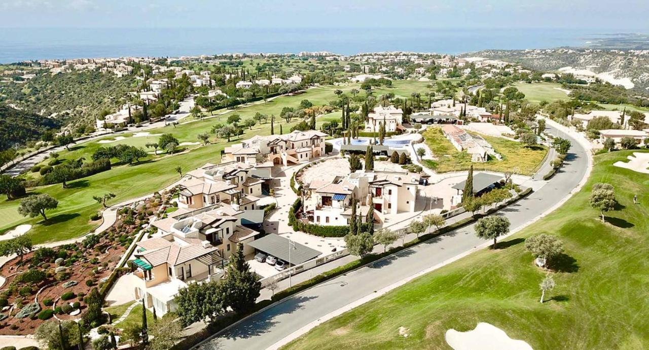 1 Bedroom Nesoi With Sea And Golf Views, Aphrodite Hills Apartment Kouklia