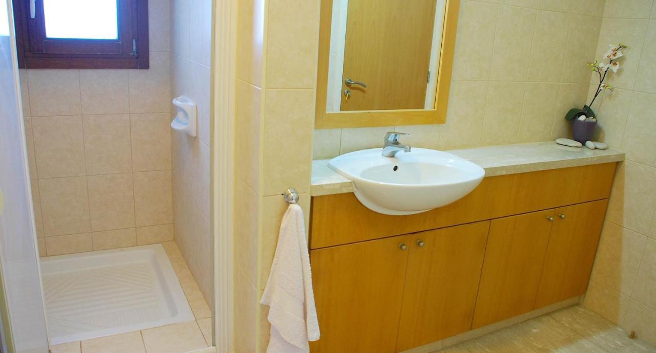 3 Bedroom Cardia With Private Pool, Aphrodite Hills