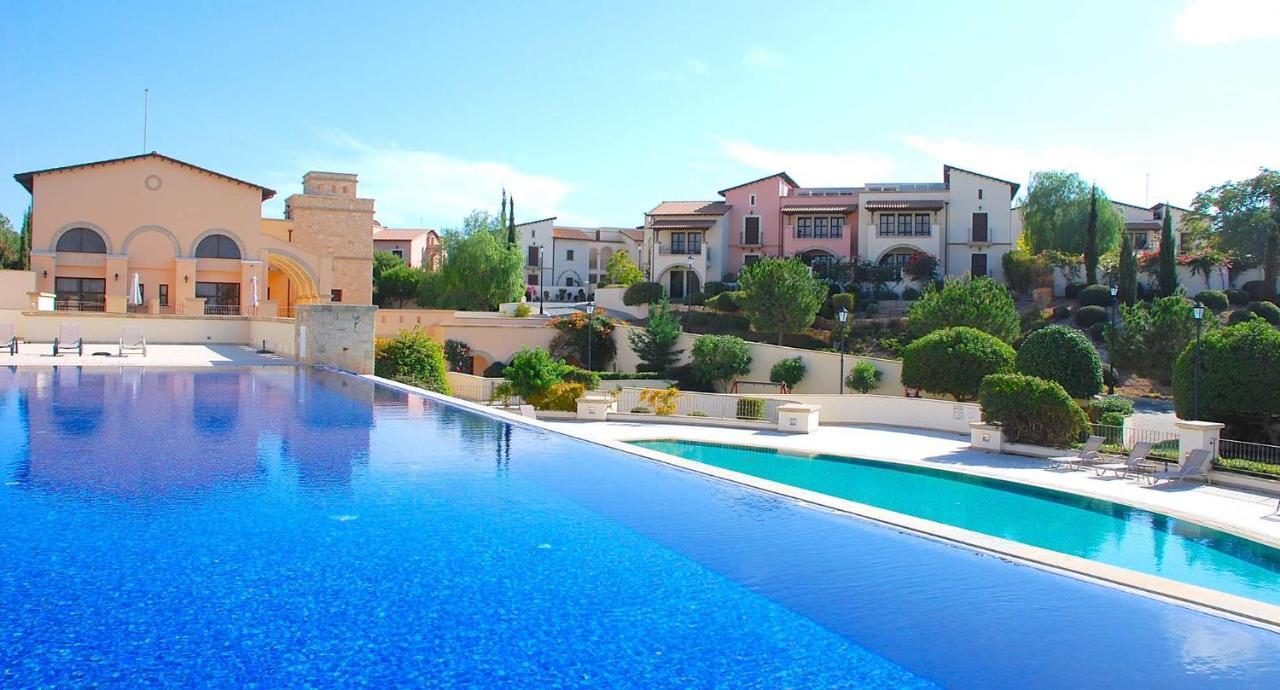Apartment 2 Bedroom Artemis With Two Communal Pools, Aphrodite Hills *