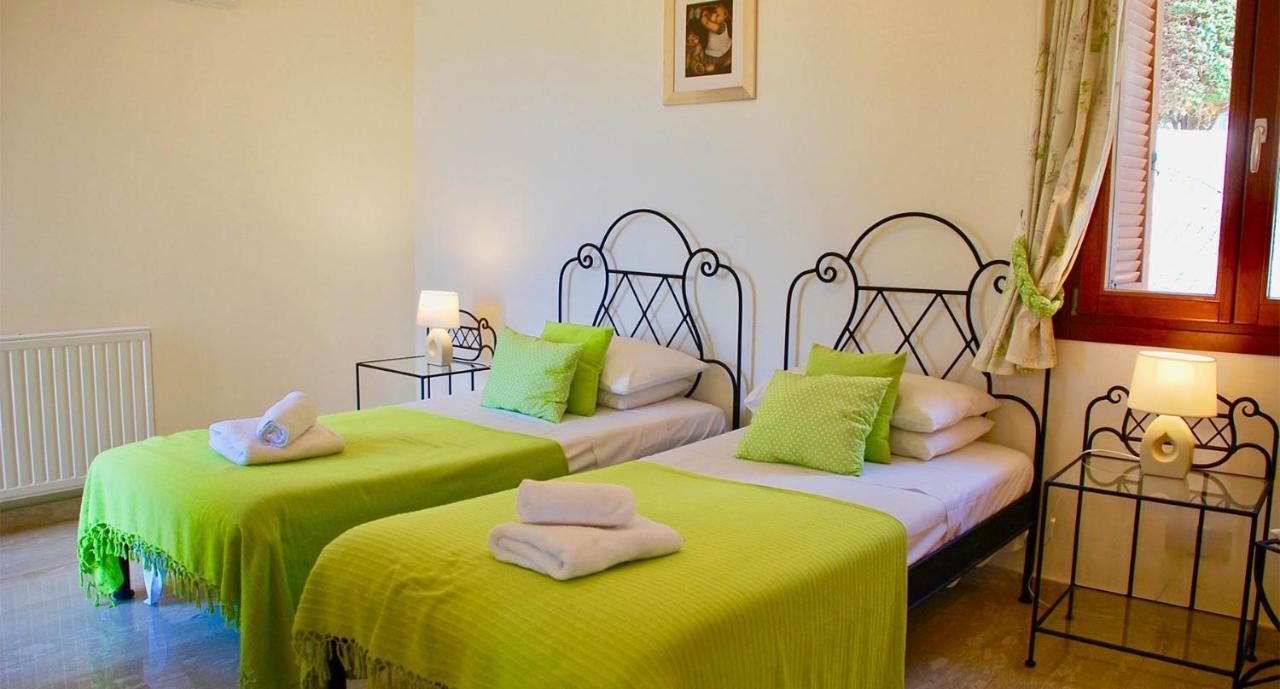4 Bedroom Kourion With Private Pool, Aphrodite Hills Villa Kouklia