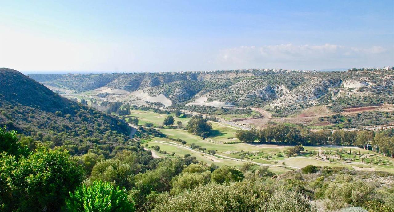 4 Bedroom Kourion With Private Pool, Aphrodite Hills Villa *