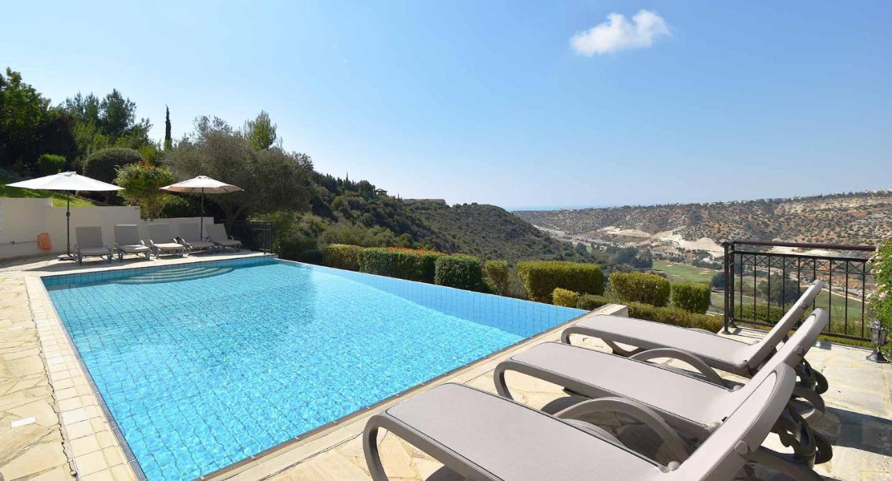 Villa 4 Bedroom Kourion With Private Pool, Aphrodite Hills Kouklia
