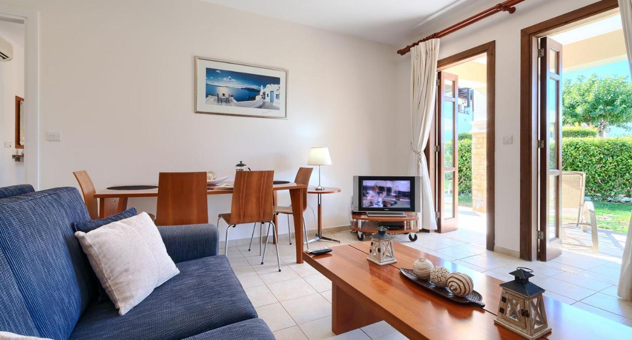 2 Bedroom Helena With Private Garden, Aphrodite Hills * Kouklia