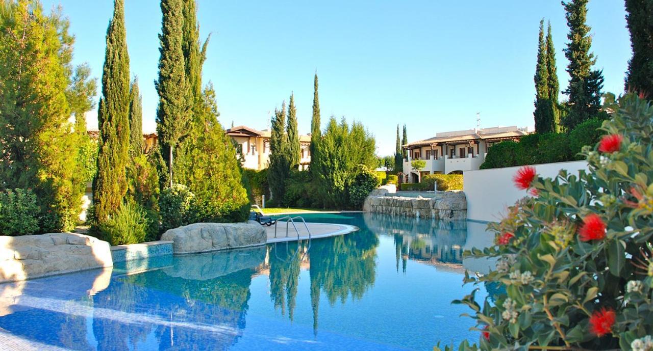 Apartamento 2 Bedroom Helena With Private Garden, Aphrodite Hills *