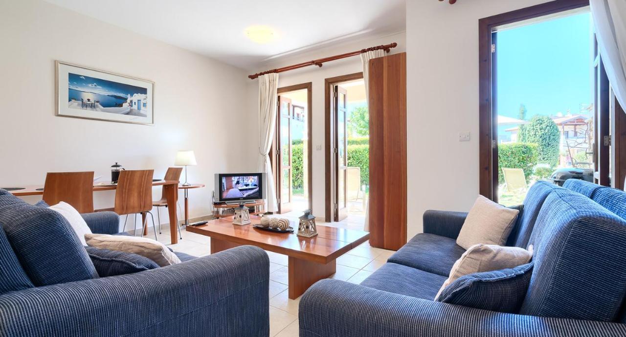 Apartamento 2 Bedroom Helena With Private Garden, Aphrodite Hills *