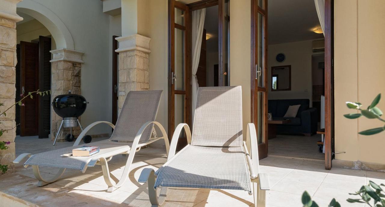 Apartamento 2 Bedroom Helena With Private Garden, Aphrodite Hills Kouklia