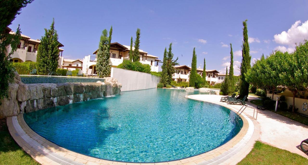 2 Bedroom Helena With Private Garden, Aphrodite Hills Kouklia