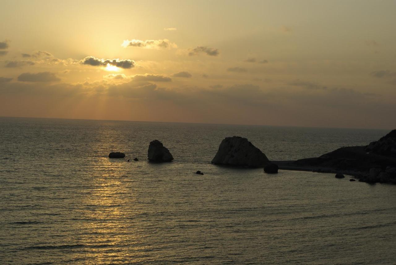 2 Bedroom Helena With Private Garden, Aphrodite Hills * Kouklia