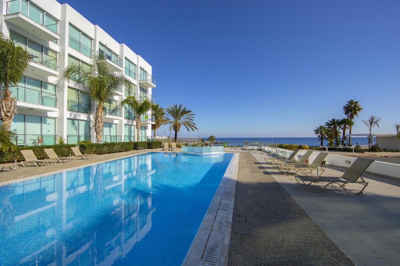 Coralli A 305 * Protaras