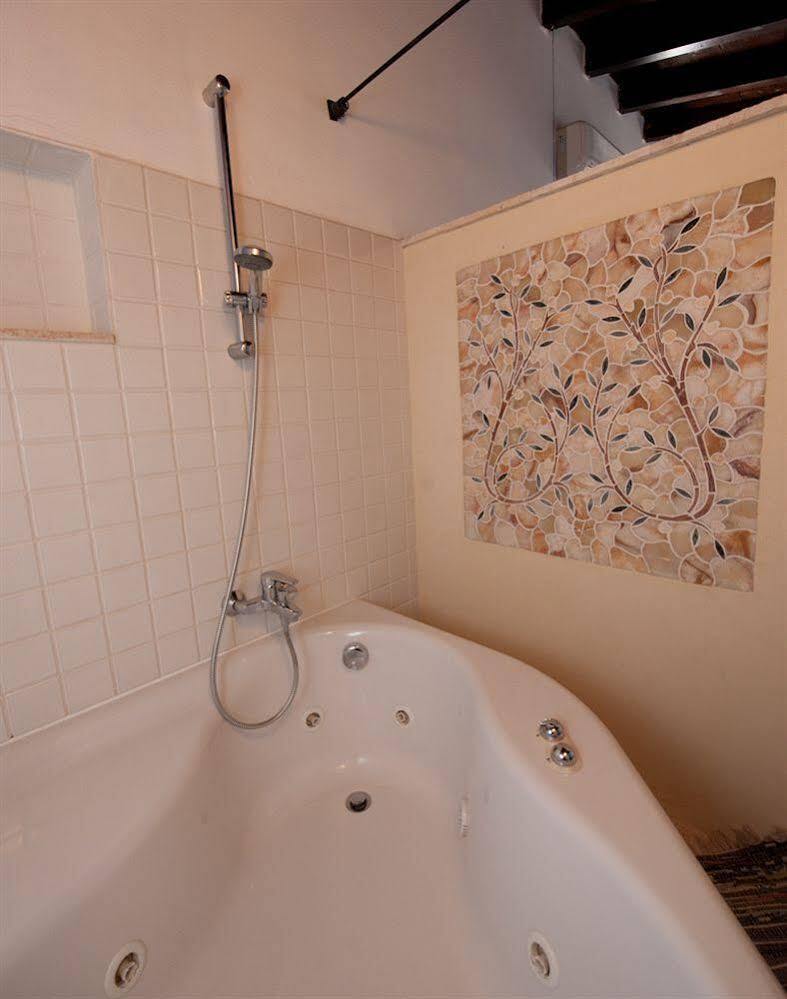 Vasilikos House 3*