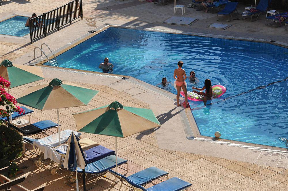 Amore Hotel Apartments 2* Protaras
