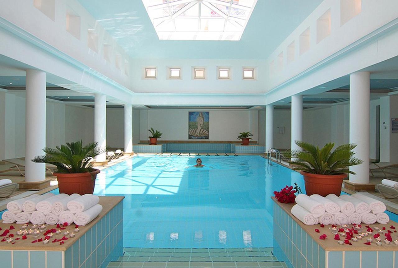St. George Gardens & 4*