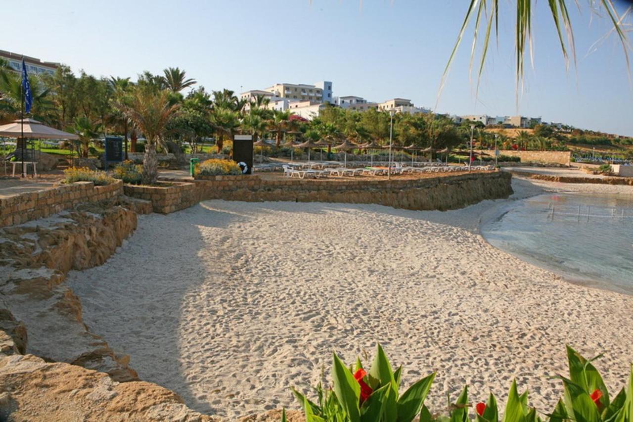 Aparthotel St. George Gardens & 4*