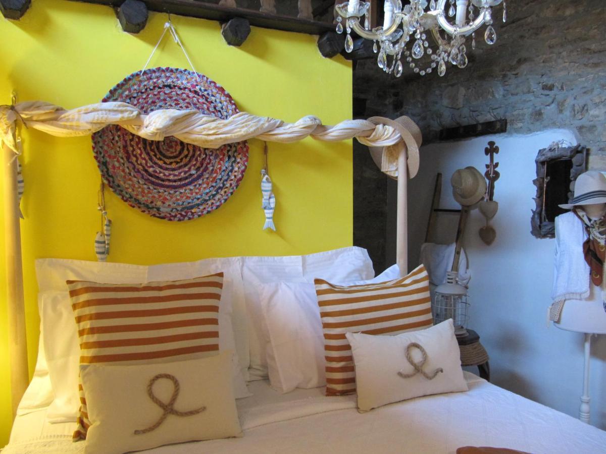 Stratos Artdeco House Inn 4*