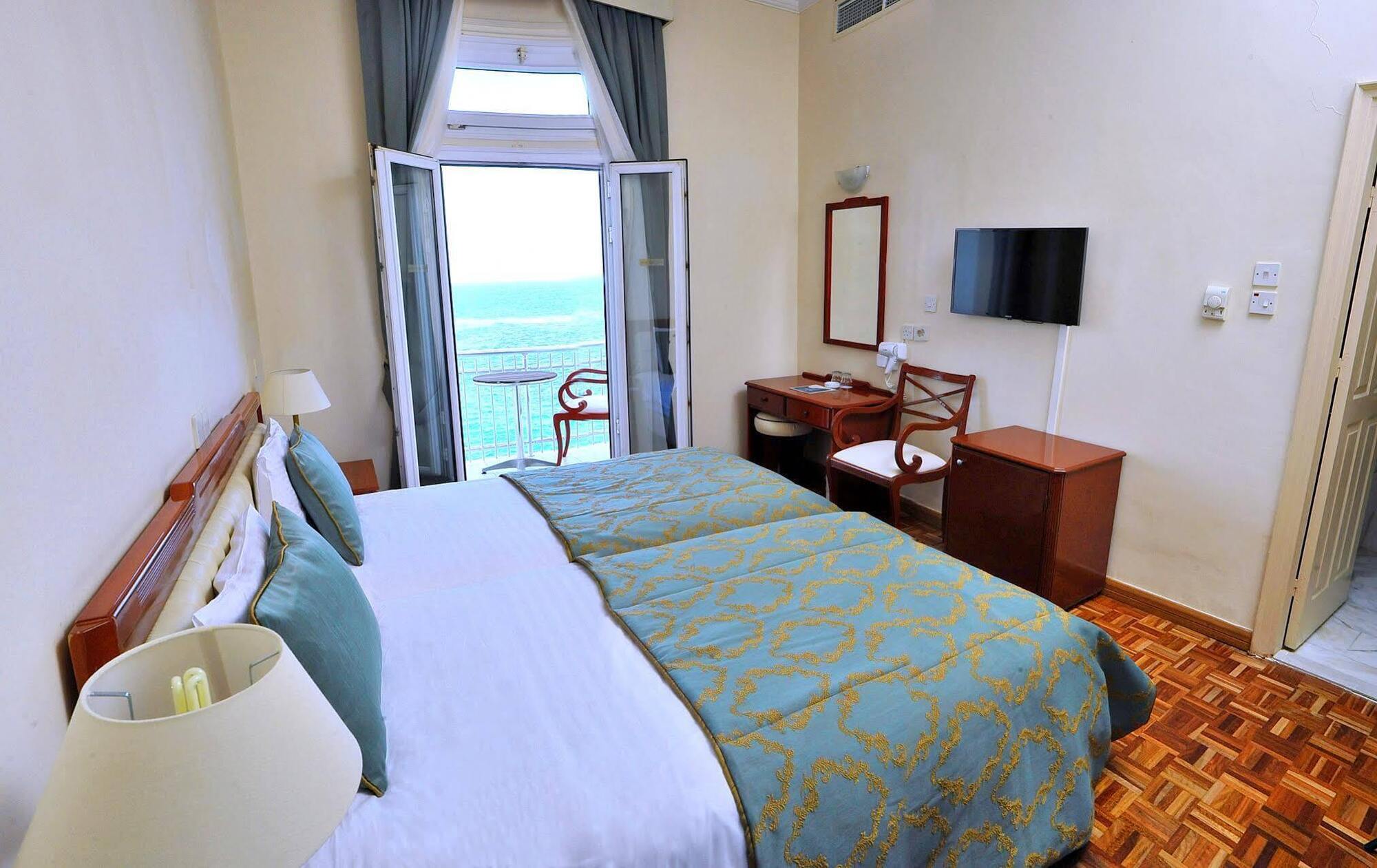 Hotel Dome 4*
