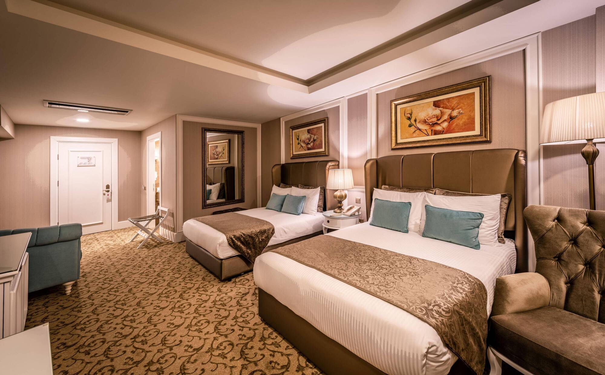 Vuni Palace & Casino & Hotel 5*