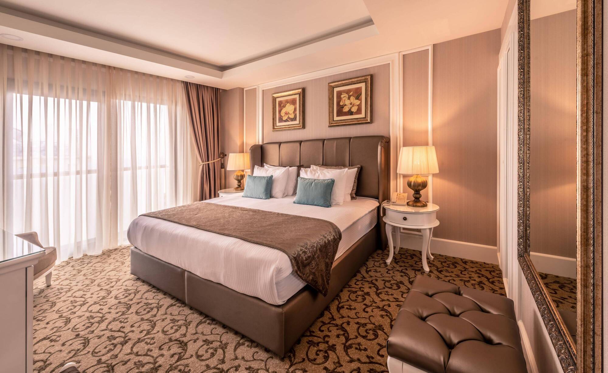 Vuni Palace & Casino & Hotel 5*