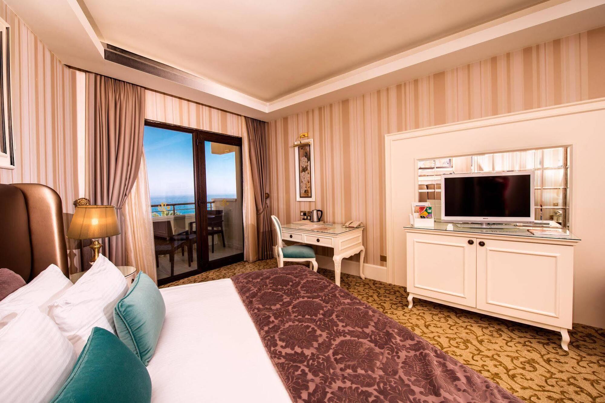 Hotel Vuni Palace & Casino & 5*