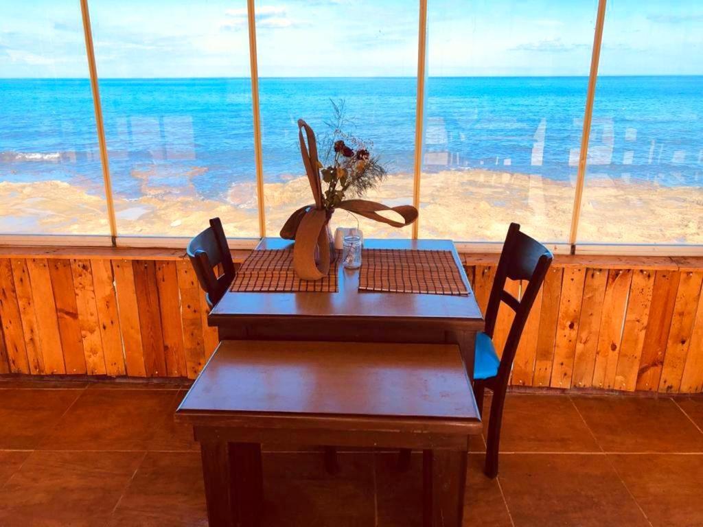 Seafront Silver Waves Mini & Restaurant & Pool Guest house Kyrenia (Northern Cyprus)