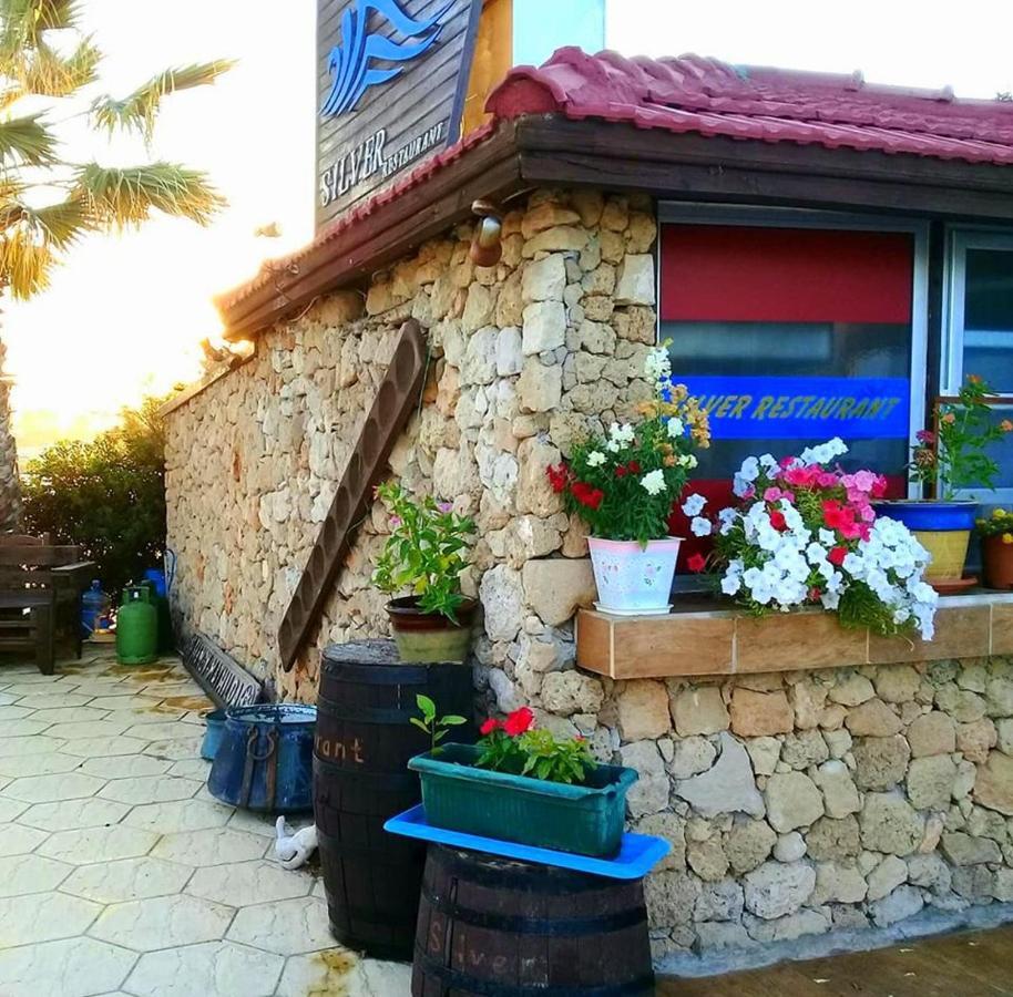 Seafront Silver Waves Mini & Restaurant & Pool Kyrenia (Northern Cyprus)