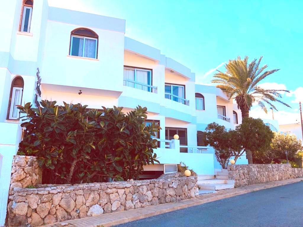 Guest house Seafront Silver Waves Mini & Restaurant & Pool Kyrenia (Northern Cyprus)