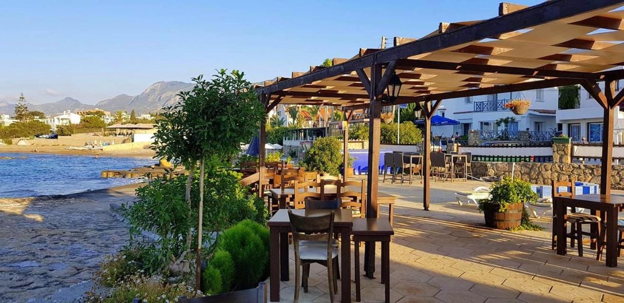 Seafront Silver Waves Mini & Restaurant & Pool Guest house Kyrenia (Northern Cyprus)
