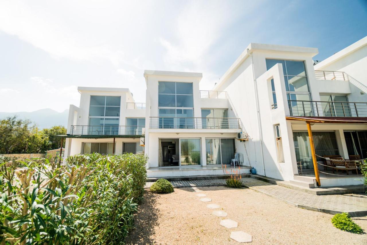 Spacious Three-bedroom With Sea View A4