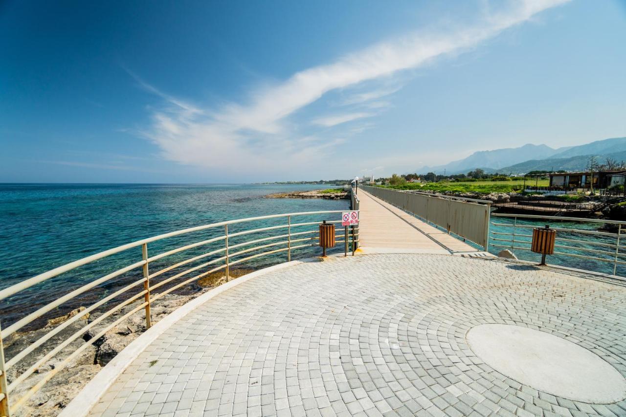 Apartment Spacious Three-bedroom With Sea View A4 *