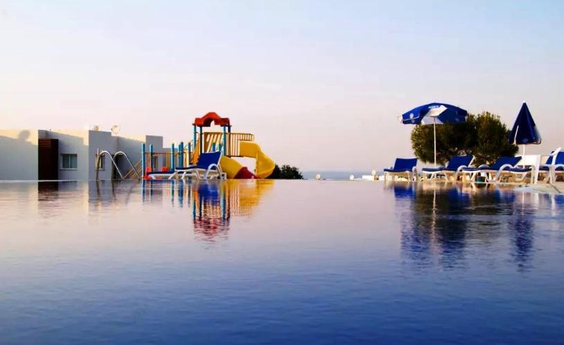 Apartment The Seaterra Reserve Penthouse With Mountains&seaviews And Rooftop Terrace Akanthou