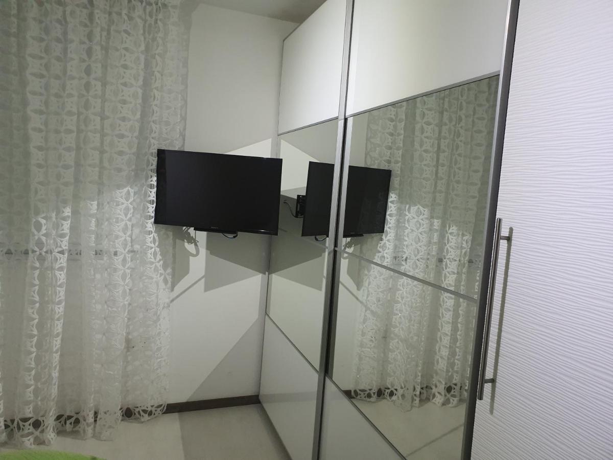 Luxury 2 Bed Next To The Apartamento Paralimni