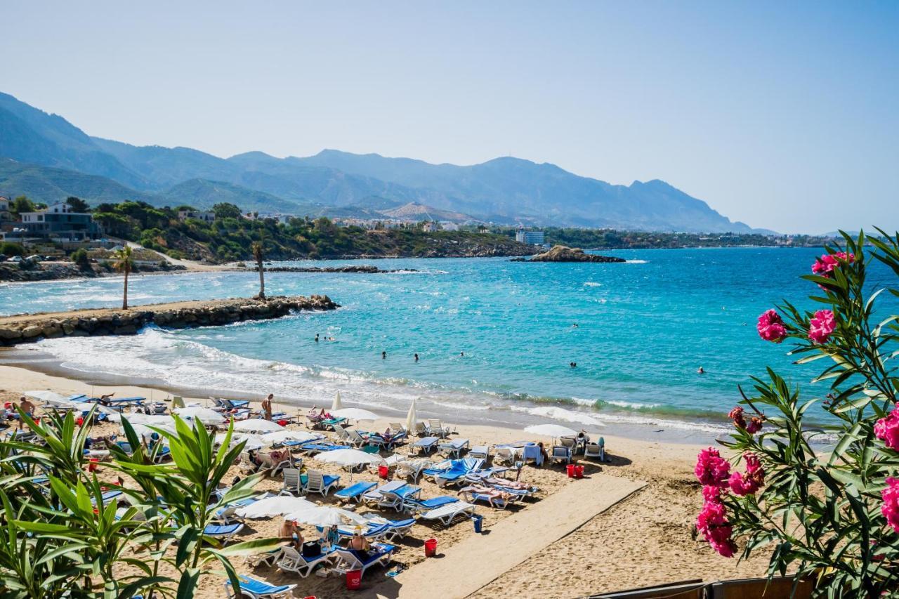 Apartamento Comfortable One-bedroom Near The Sea And Casino Merit Park Sel 2-6 *