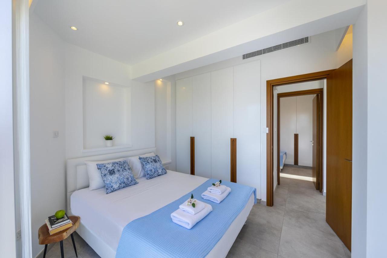 Mackenzie Castella Beachfront Apartment Larnaca