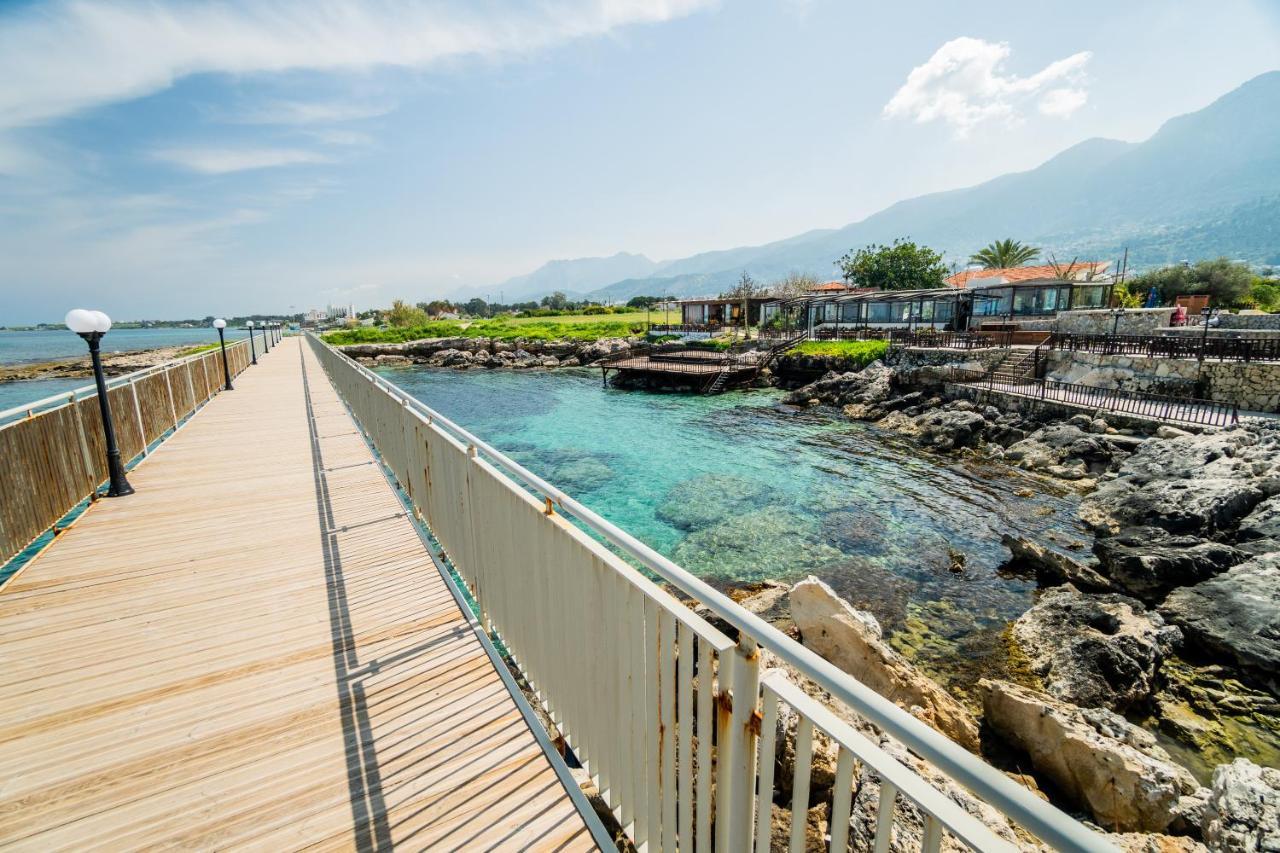 Apartment Spacious Three-bedroom With Sea View A4