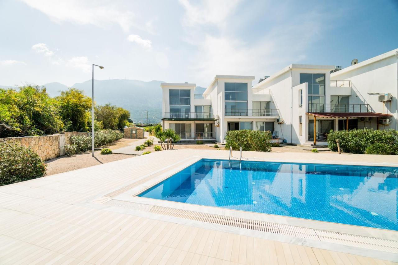 Spacious Three-bedroom With Sea View A4
