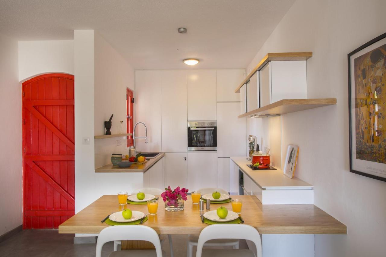 Liora Apartment *