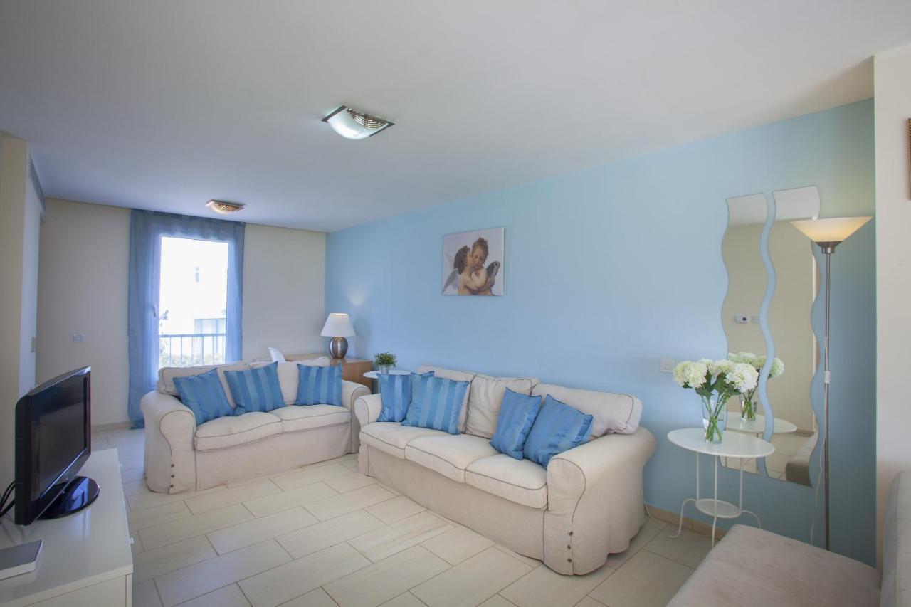 Villa Seafront Infinte Aretousa *