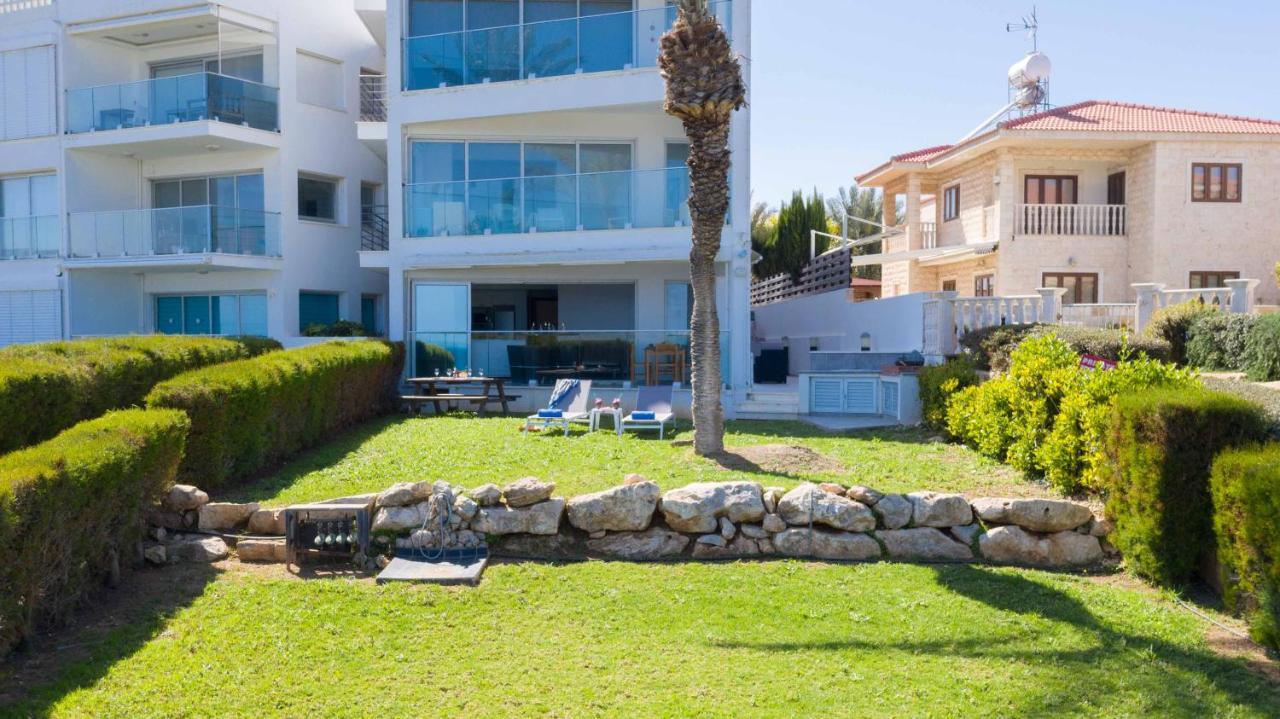 Trident 4 Paralimni