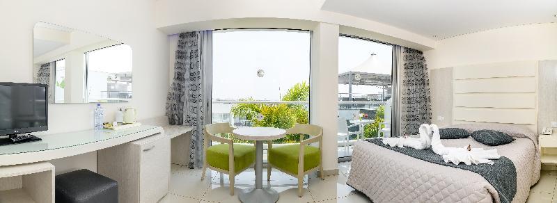 Hotel Tasia Maris Oasis 3*