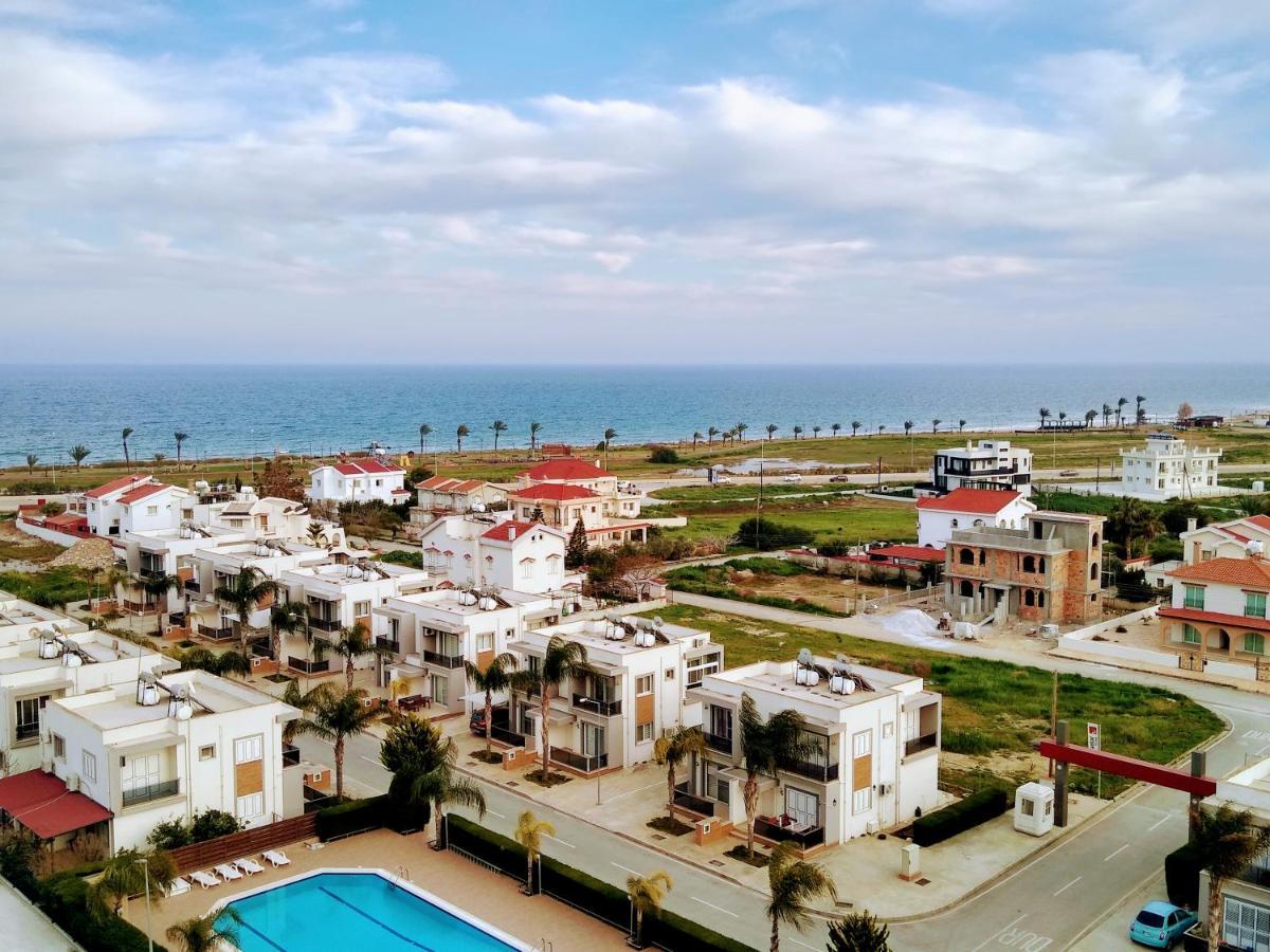 Royal Life Poseidon Apartment