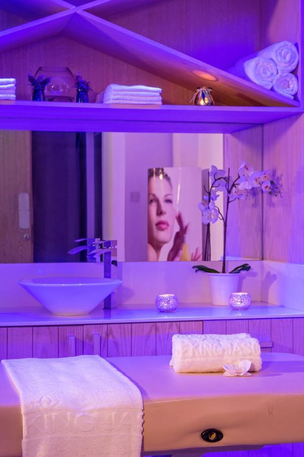 Hotel King Jason - Designed For Adults By Louis Protaras
