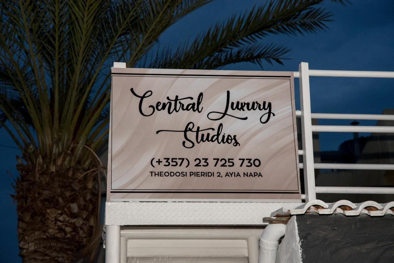 Central Luxury Apartamento *