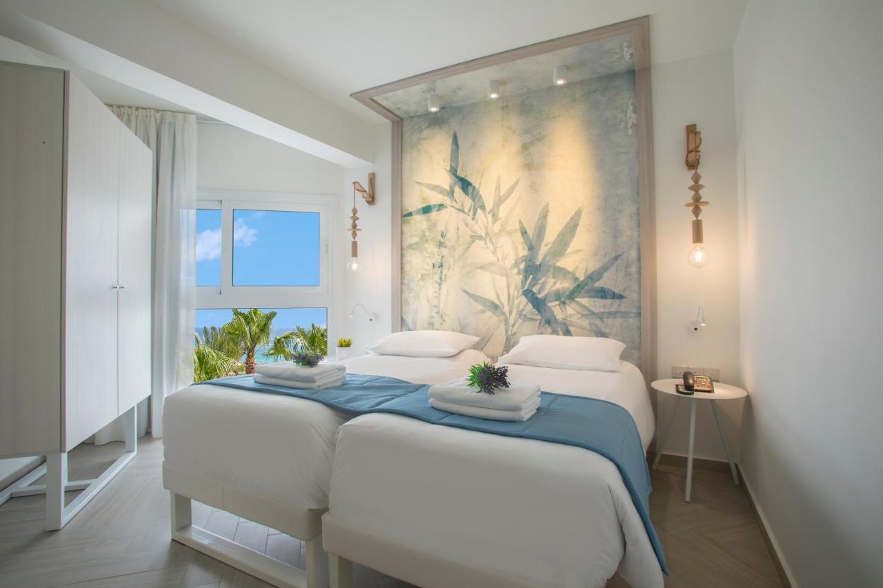 Infinity Blu - Designed For Adults By Louis